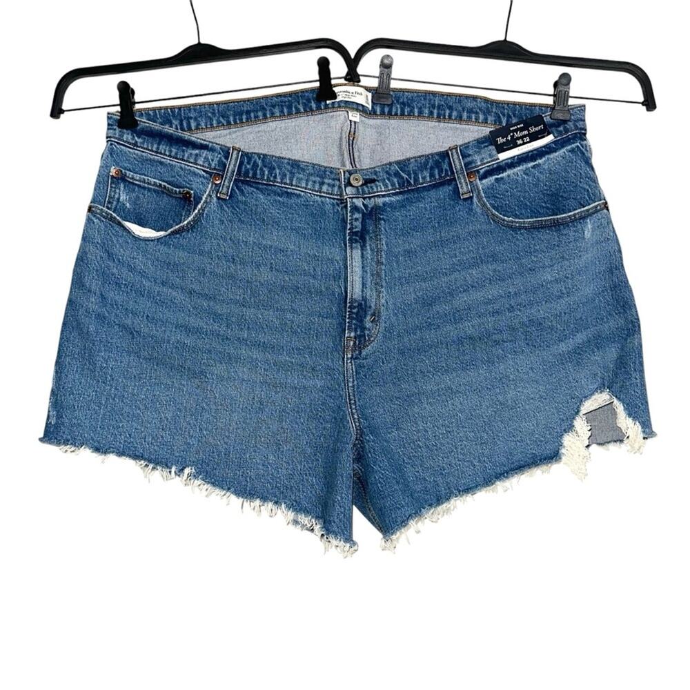 NWT Abercrombie & Fitch Curve Love The 4” Mom Short High Rise 36/22